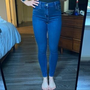 Levi’s 720 HighRise Skinny Jeans